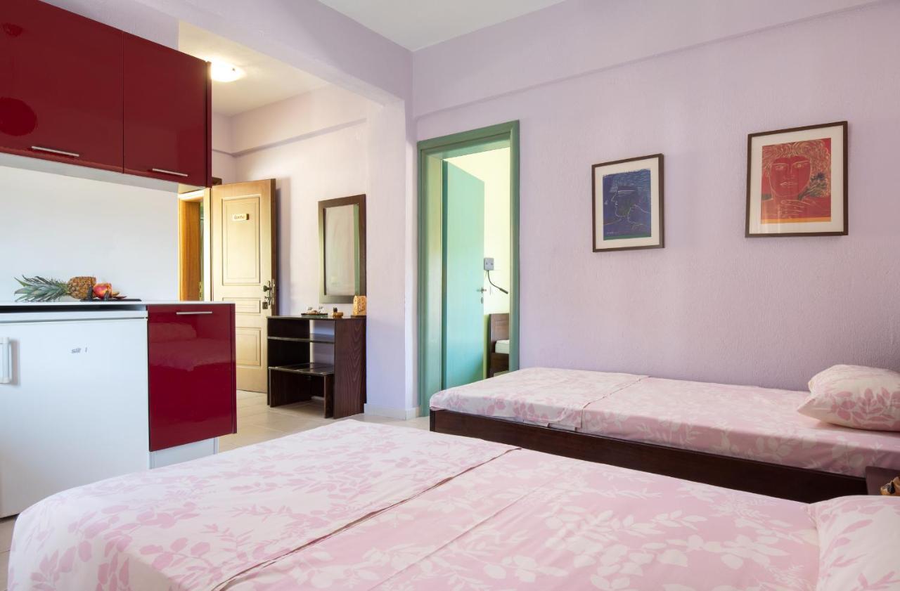 Hotel Niriides Porto Koufo Esterno foto