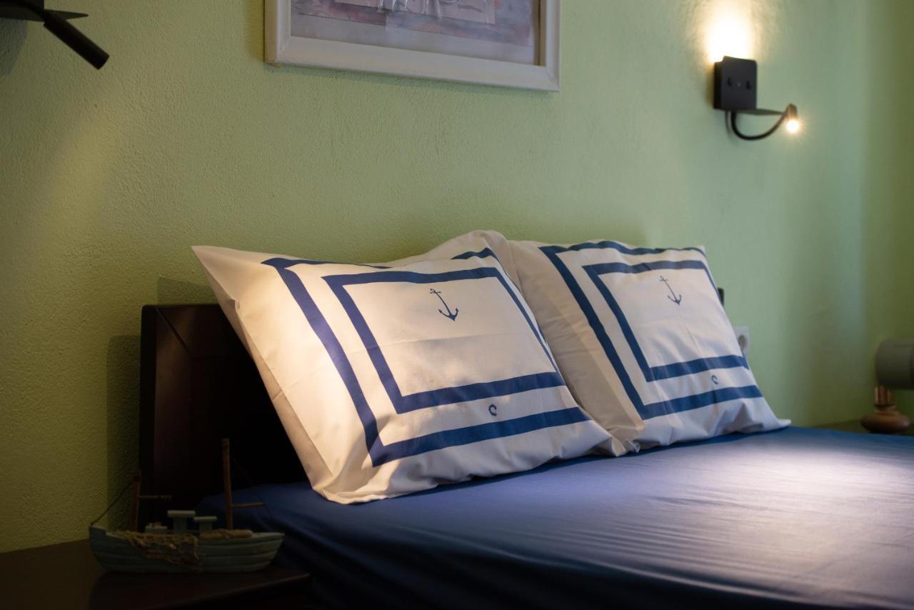 Hotel Niriides Porto Koufo Esterno foto